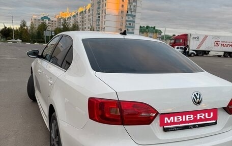 Volkswagen Jetta VI, 2012 год, 785 000 рублей, 3 фотография
