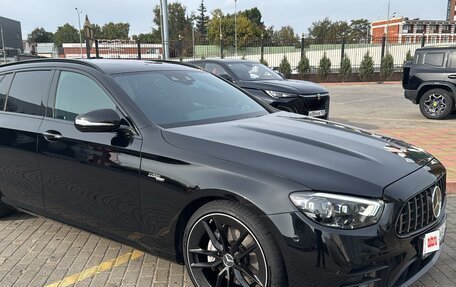 Mercedes-Benz E-Класс, 2020 год, 3 300 000 рублей, 1 фотография