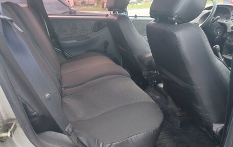 Chevrolet Niva I рестайлинг, 2003 год, 370 000 рублей, 19 фотография