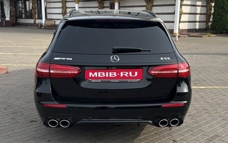 Mercedes-Benz E-Класс, 2020 год, 3 300 000 рублей, 4 фотография