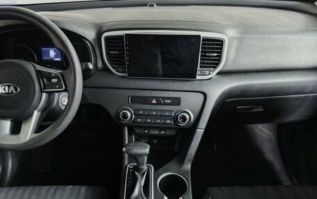 KIA Sportage IV рестайлинг, 2020 год, 2 093 000 рублей, 15 фотография