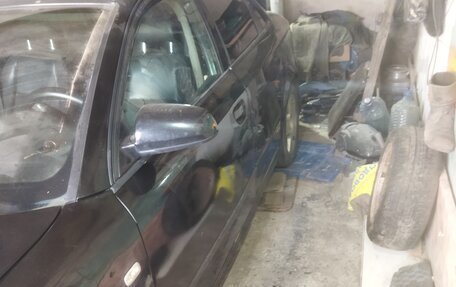 Audi A4, 2002 год, 395 000 рублей, 3 фотография