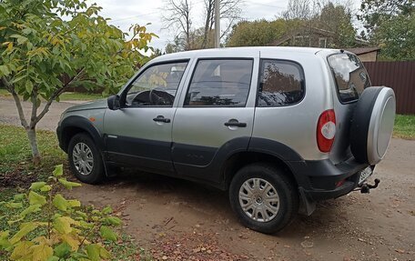 Chevrolet Niva I рестайлинг, 2010 год, 420 000 рублей, 2 фотография