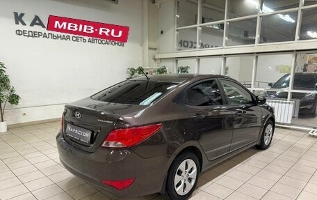 Hyundai Solaris II рестайлинг, 2015 год, 900 000 рублей, 2 фотография