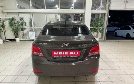 Hyundai Solaris II рестайлинг, 2015 год, 900 000 рублей, 4 фотография