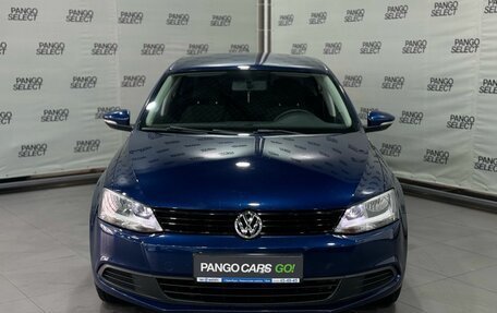Volkswagen Jetta VI, 2014 год, 1 240 000 рублей, 2 фотография