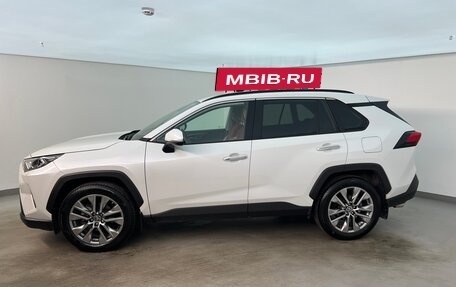 Toyota RAV4, 2020 год, 3 700 000 рублей, 5 фотография