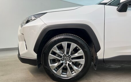 Toyota RAV4, 2020 год, 3 700 000 рублей, 7 фотография