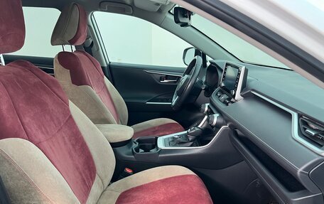 Toyota RAV4, 2020 год, 3 700 000 рублей, 14 фотография