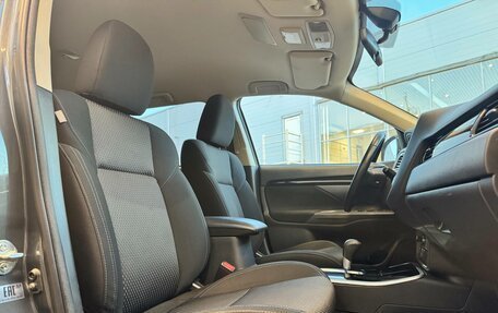 Mitsubishi Outlander III рестайлинг 3, 2019 год, 1 929 000 рублей, 12 фотография