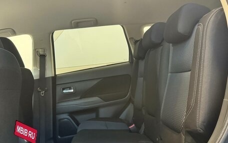 Mitsubishi Outlander III рестайлинг 3, 2019 год, 1 929 000 рублей, 11 фотография