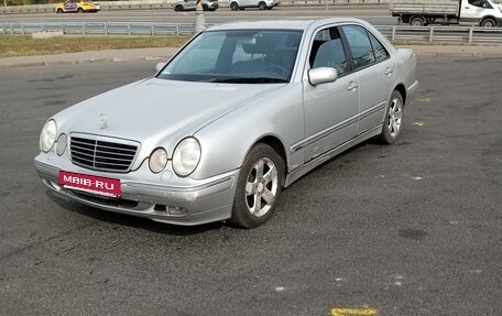 Mercedes-Benz E-Класс, 2000 год, 620 000 рублей, 5 фотография