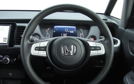 Honda Fit, 2021 год, 1 000 000 рублей, 12 фотография