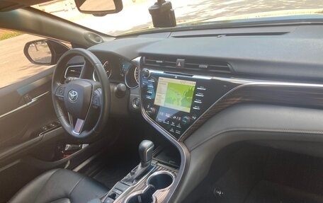 Toyota Camry, 2019 год, 3 750 000 рублей, 1 фотография