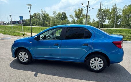 Renault Logan II, 2015 год, 850 000 рублей, 2 фотография