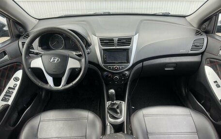 Hyundai Solaris II рестайлинг, 2013 год, 850 000 рублей, 10 фотография
