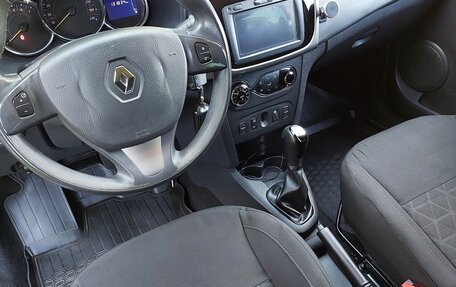 Renault Sandero II рестайлинг, 2017 год, 1 000 000 рублей, 9 фотография