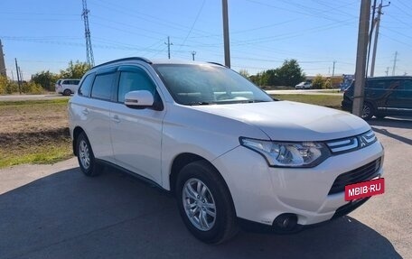 Mitsubishi Outlander III рестайлинг 3, 2013 год, 1 270 000 рублей, 3 фотография