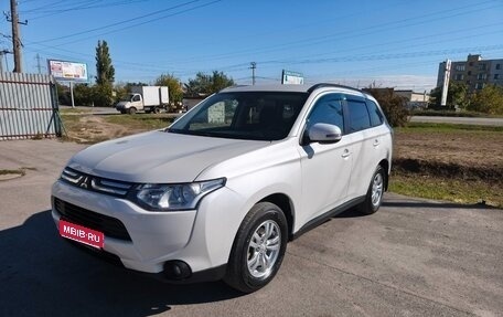 Mitsubishi Outlander III рестайлинг 3, 2013 год, 1 270 000 рублей, 1 фотография