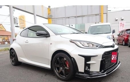 Toyota Yaris, 2022 год, 2 250 007 рублей, 1 фотография