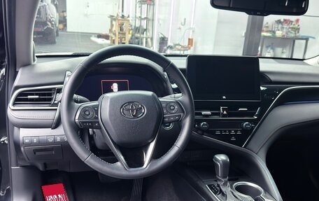 Toyota Camry, 2023 год, 3 900 000 рублей, 7 фотография