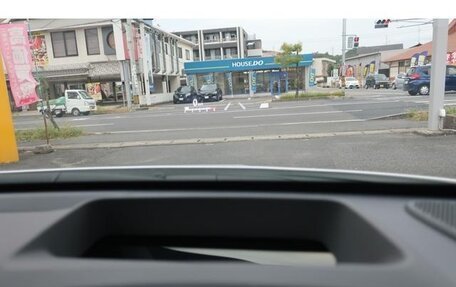 Toyota Yaris, 2022 год, 2 250 007 рублей, 16 фотография