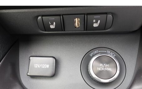 Toyota Yaris, 2022 год, 2 250 007 рублей, 26 фотография