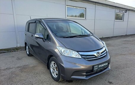 Honda Freed I, 2013 год, 949 000 рублей, 3 фотография