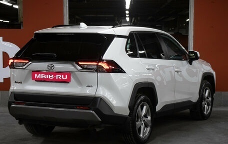 Toyota RAV4, 2021 год, 2 998 000 рублей, 5 фотография