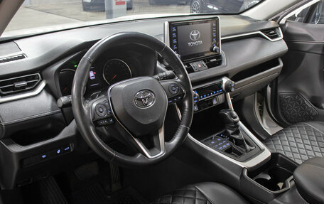 Toyota RAV4, 2021 год, 2 998 000 рублей, 15 фотография