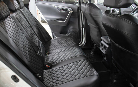 Toyota RAV4, 2021 год, 2 998 000 рублей, 12 фотография