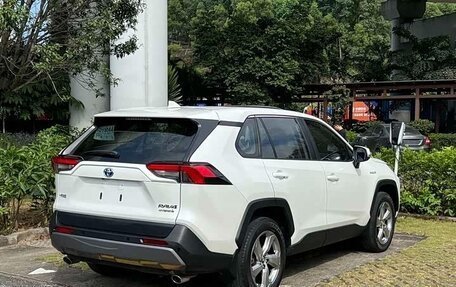 Toyota RAV4, 2021 год, 2 376 000 рублей, 3 фотография