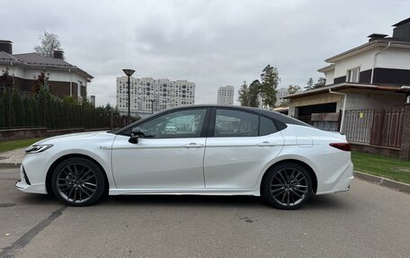 Toyota Camry, 2024 год, 3 800 000 рублей, 4 фотография