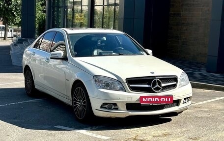 Mercedes-Benz C-Класс, 2010 год, 1 150 000 рублей, 1 фотография