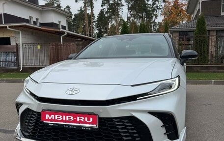 Toyota Camry, 2024 год, 3 800 000 рублей, 5 фотография