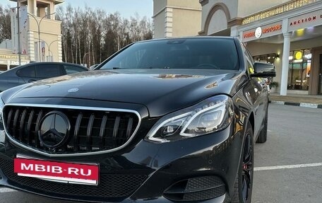 Mercedes-Benz E-Класс, 2015 год, 1 950 000 рублей, 2 фотография