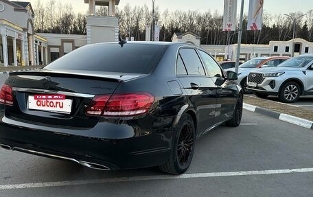 Mercedes-Benz E-Класс, 2015 год, 1 950 000 рублей, 3 фотография