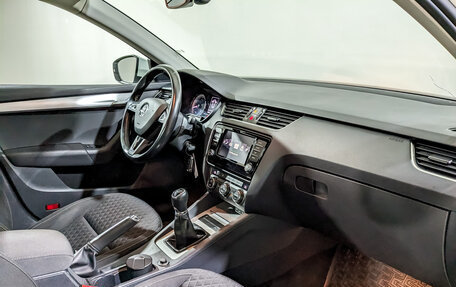 Skoda Octavia, 2017 год, 1 100 000 рублей, 11 фотография