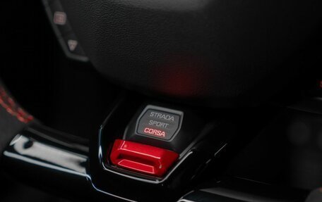 Lamborghini Huracán, 2020 год, 33 500 000 рублей, 28 фотография
