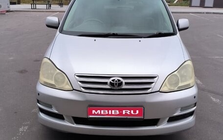 Toyota Ipsum II, 2003 год, 999 000 рублей, 1 фотография