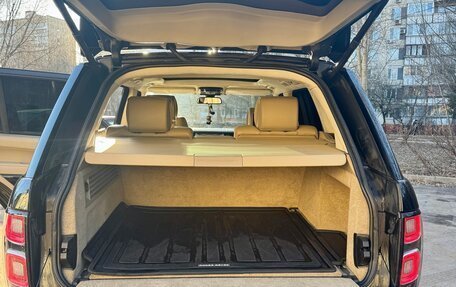 Land Rover Range Rover IV рестайлинг, 2015 год, 5 000 000 рублей, 18 фотография