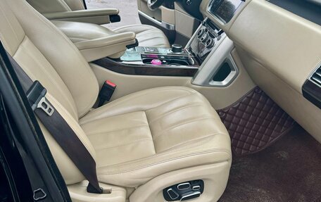 Land Rover Range Rover IV рестайлинг, 2015 год, 5 000 000 рублей, 27 фотография