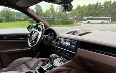Porsche Cayenne III, 2019 год, 6 990 000 рублей, 17 фотография
