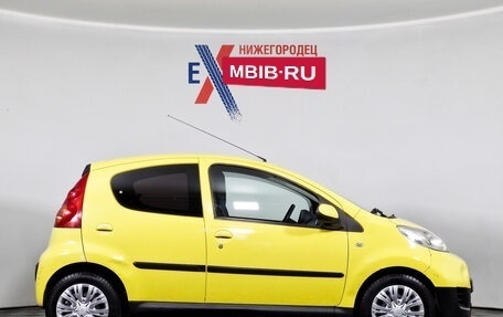 Peugeot 107 I рестайлинг, 2011 год, 369 000 рублей, 3 фотография