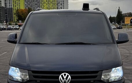 Volkswagen Caravelle T5, 2013 год, 1 850 000 рублей, 7 фотография