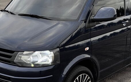 Volkswagen Caravelle T5, 2013 год, 1 850 000 рублей, 3 фотография