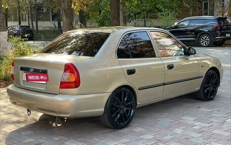 Hyundai Accent II, 2004 год, 550 000 рублей, 3 фотография