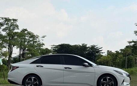 Hyundai Elantra, 2022 год, 1 830 008 рублей, 10 фотография