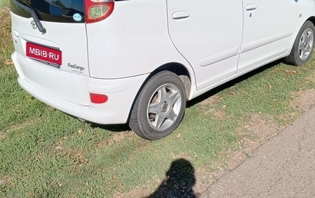 Toyota FunCargo, 2004 год, 620 000 рублей, 5 фотография