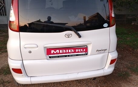 Toyota FunCargo, 2004 год, 620 000 рублей, 9 фотография